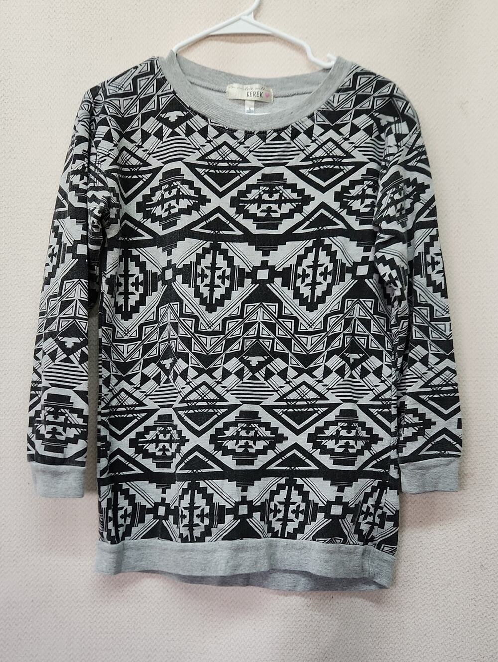Derek Heart Black & Gray Aztec Crewneck Sweater